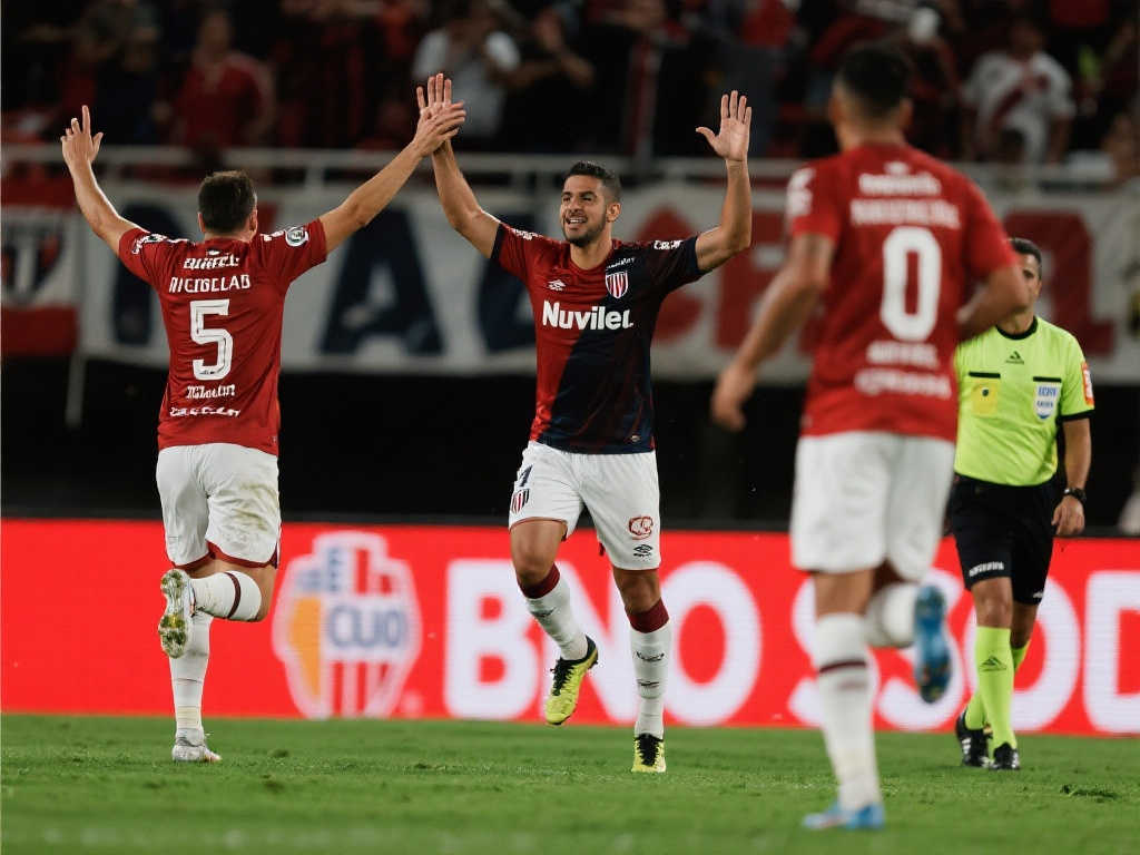 而不是对手 而不是对手